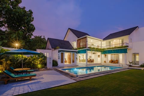 Property building, Night, Swimming pool, Swimming pool