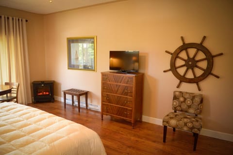 Ocean Mist Guesthouse Bed and Breakfast in Ucluelet