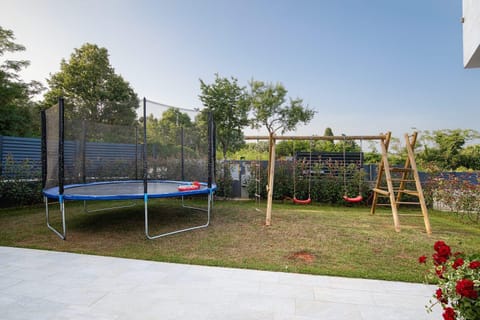 Patio, Garden, Garden view