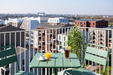 Balcony/Terrace, City view, Garden view