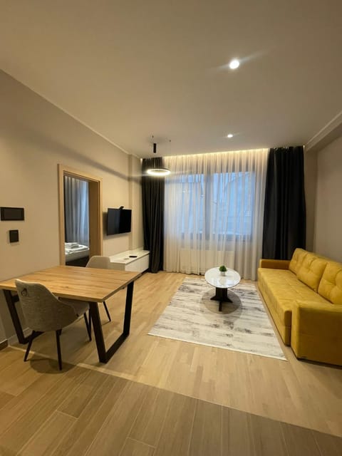 Communal lounge/ TV room, TV and multimedia, Living room, Seating area, Evening entertainment