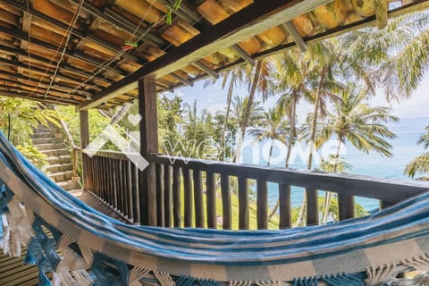 Casa com deck privado e vista do mar em Ilhabela Maison in Caraguatatuba