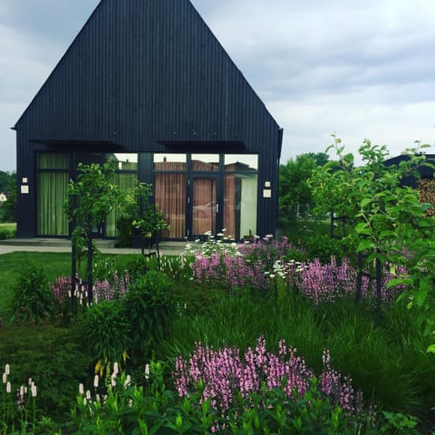 Facade/entrance, Summer