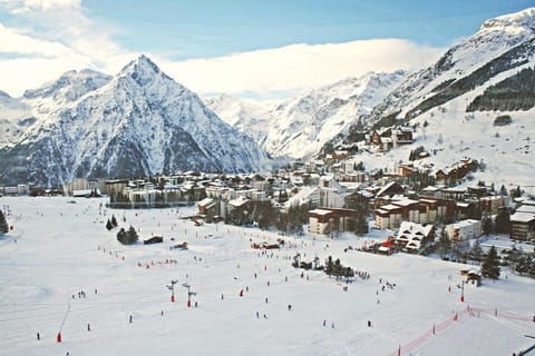 Property building, Winter, Skiing, Mountain view