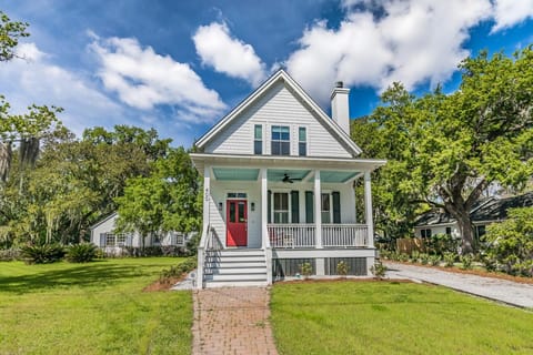 New Listing - Centrally located Beaufort home Haus in Beaufort