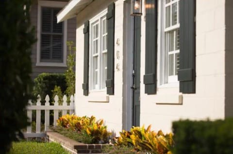 Stylish Downtown Cottage - Prime Historic Location House in Beaufort