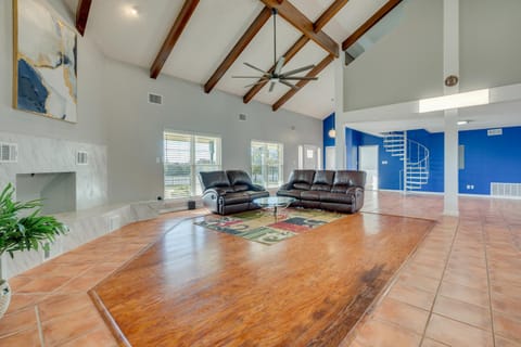 Cedar Park Home with Private Fenced-In Pool! Casa in Leander