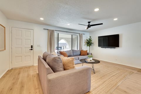 Pet-Friendly Arizona Home - Pool, Grill and Fire Pit House in Lake Havasu City
