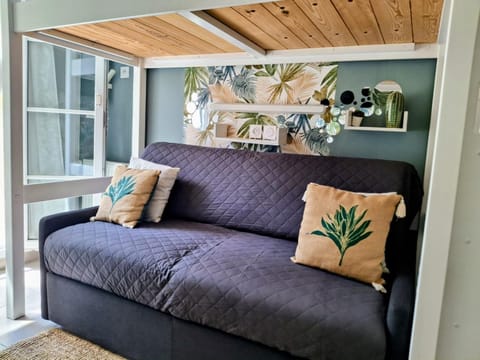 Living room, Bedroom