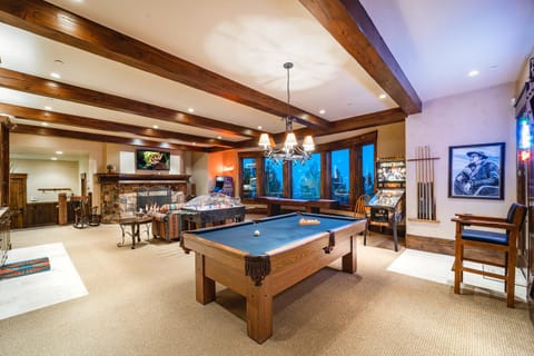 8 Bedroom Deer Valley Masterpiece with endless views. Theater hot tub game room ski-inout House in Park City