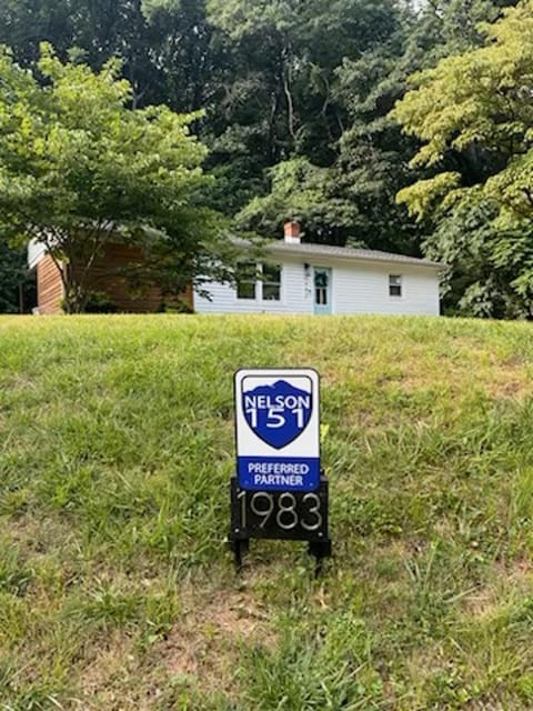 Hot Tub! Near Veritasblue Ridge Tunnelafton Mt House in Nelson County