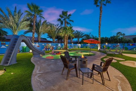 Super Mario Hideout: Desert Dream with Game Room & Pool Slide House in La Quinta