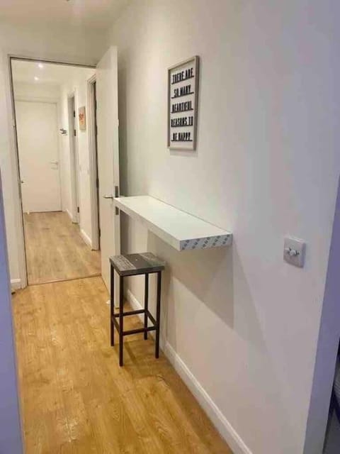 London Bridge Beauty Luxury 2bed 2bath Apartment in London Borough of Southwark