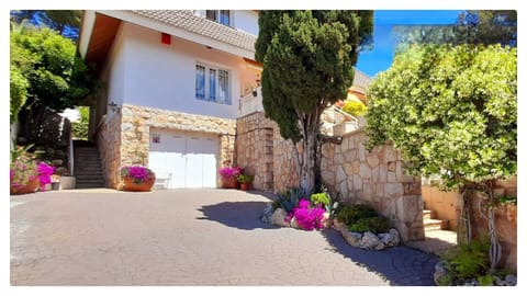 Chalet acogedor en La Mora House in Tarragonès