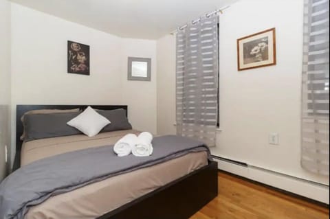 2Bed Bliss by Central Park North Apartment in Harlem