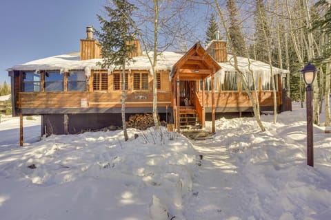 Charming Brian Head Condo Rental with Ski Shuttle! Apartment in Brian Head