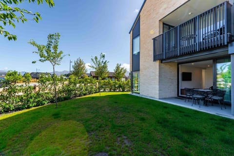 Contemporary Northlake Apartment Apartment in Wanaka