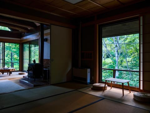 Woody Island Villa in Hakuba