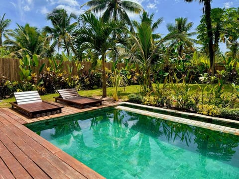 Kamaya - Private Villa with Pool Chalet in General Luna