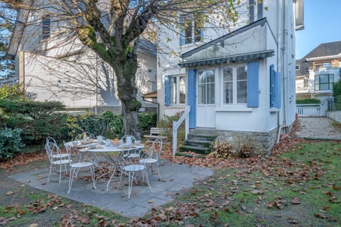 Patio, Garden, Garden view