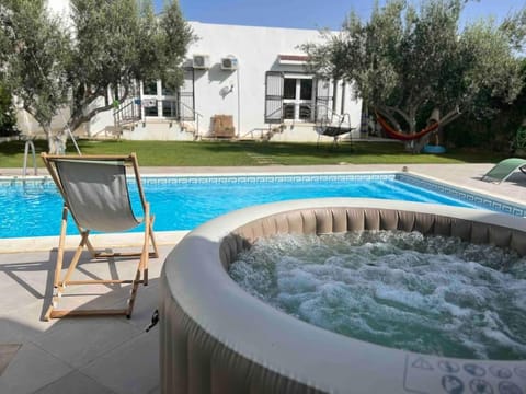 Splendide villa avec piscine, jacuzzi et jardin Villa in Sousse