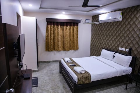 Hotel Grand Sapphire & Elite Suite Hotel in Puducherry