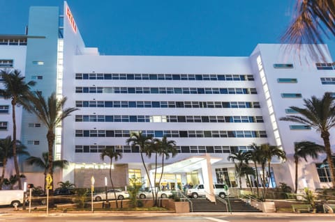 Riu Plaza Miami Beach Hotel in Miami Beach