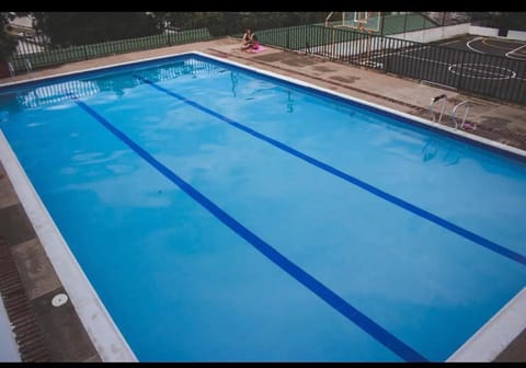 Casa con piscina interna para tus vacaciones House in Girardot