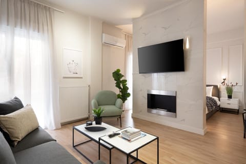 TV and multimedia, Living room, Seating area, air conditioner