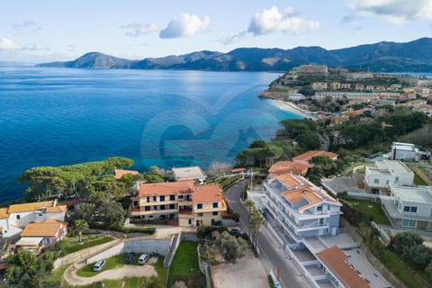 Day, Neighbourhood, Natural landscape, Bird's eye view