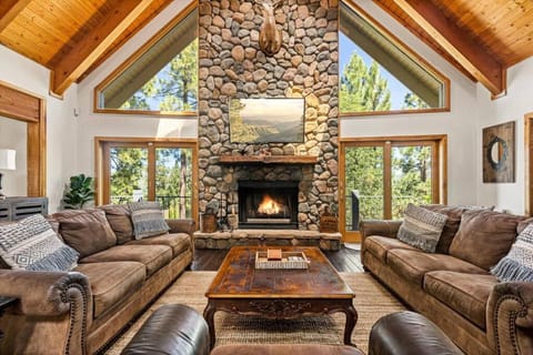 Ironwood Lake View Lodge House in Big Bear