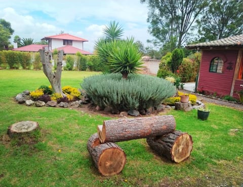 Arie's Cabin Bed and Breakfast in Quito