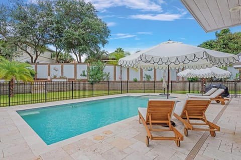 SOUTHERN SEABREEZE 5BR POOL & BEACH by Barclé House in Seacrest