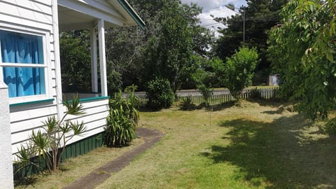 Property building, Day, Garden, Garden view