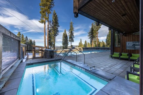 Stellar Ski In Ski Out # 2 Northstar Townhome, HOA Amenities House in Truckee