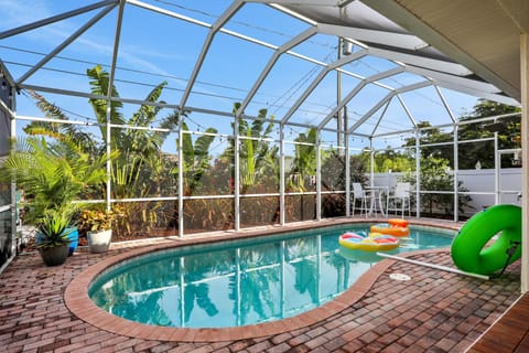 Sunshine Paradise House in Naples Park