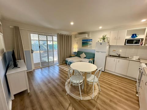 Driftwood - Bunbury Condo in Bunbury