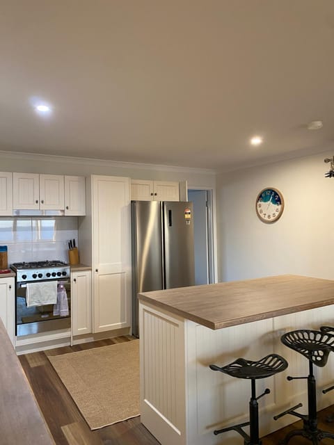 Kitchen or kitchenette, dishwasher, minibar, pet friendly, stove