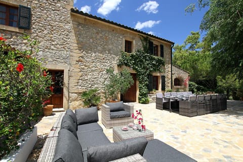 Traditional Mallorca Villa - 6 Bedrooms - Villa Colonya Olive - Private Pool and Stunning Views - Colonya Valley Villa in Raiguer