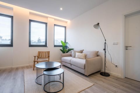 Skyline Lofts by LovelyStay Apartment in Matosinhos