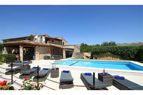 Superb Pollensa Villa - 5 Bedrooms - Villa Fiorever - Mountainside Views - Pool Table Villa in Raiguer