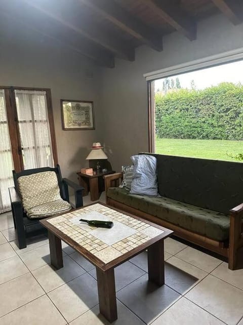 Casa Barrio Medrano - Chacras by Insde House in Luján de Cuyo