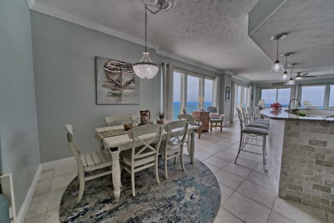 15th Floor Oceanfront Oasis - 1501 condo Apartment in Lower Grand Lagoon