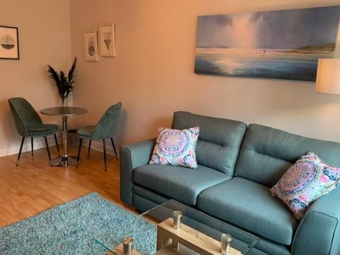 Modern One Bedroom Apartment Apartment in Lossiemouth