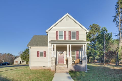 Charming Appomattox Home Half-Mi to Main Street! Casa in Appomattox