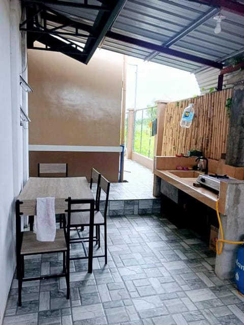 budget room with split type Air-condition Vacation rental in La Union