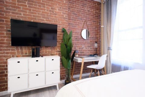 New Modern Studio UES W D Apartment in Roosevelt Island