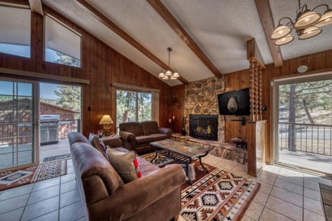 Lazy Bear: 3 Bedroom Beauty for the Whole Family! House in Ruidoso