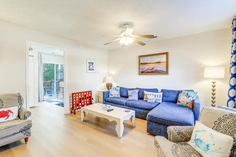 Well-Equipped Emerald Isle Townhome Pets Welcome! Haus in Emerald Isle