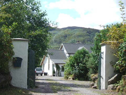 Property building, Facade/entrance, Natural landscape